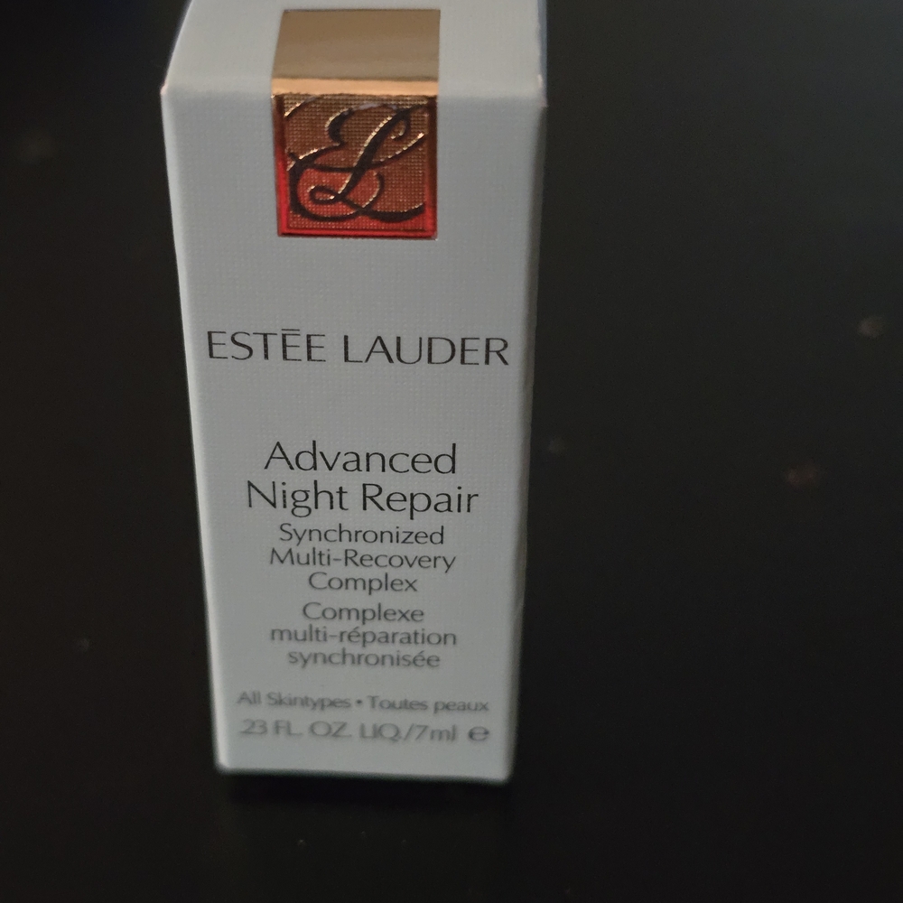 Estée Lauder Advanced Night Repair - NEW IN BOX!